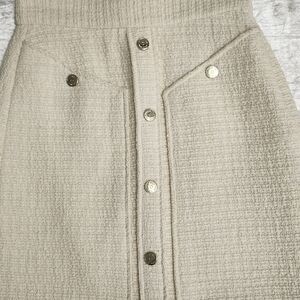 Elegant Cream Textured Skirt